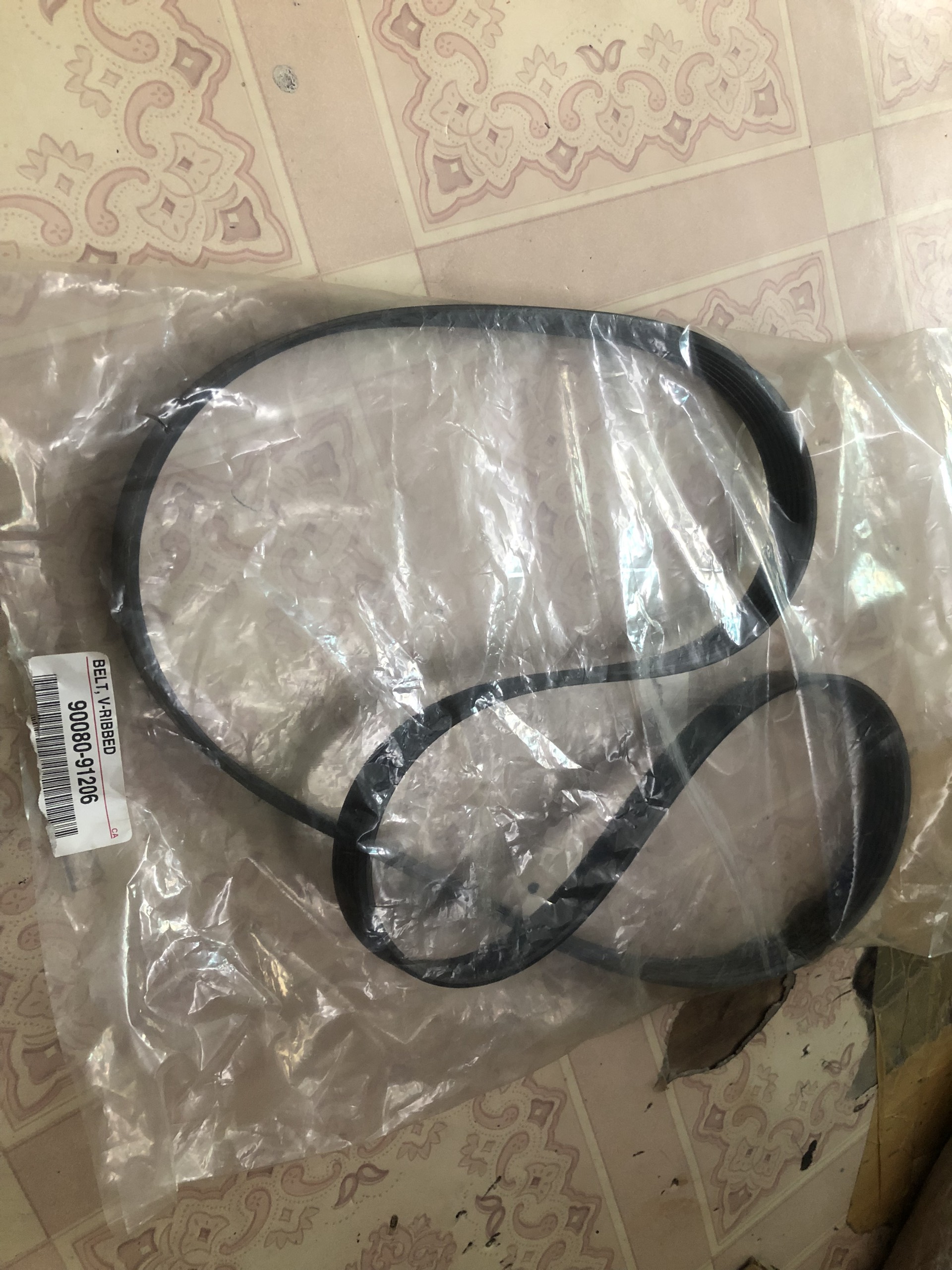 Dây curoa xe Toyota Hiace, Hilux