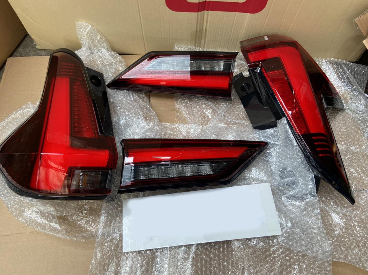 Đèn hậu Mitsubishi Xpander 2022-2023