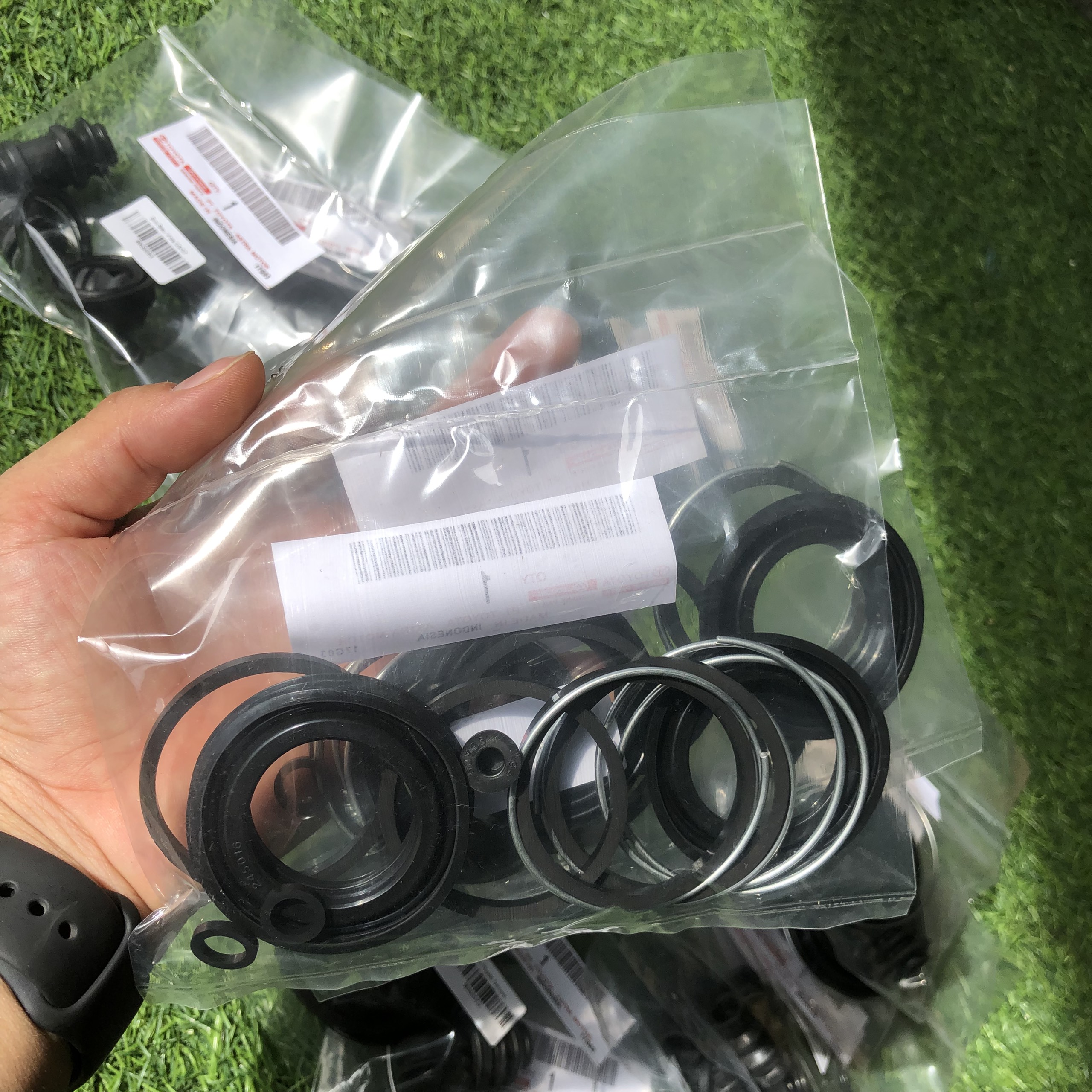 Bộ Sin Chụp Bụi phanh Toyota Wigo